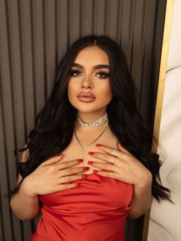 Дина Дмитров